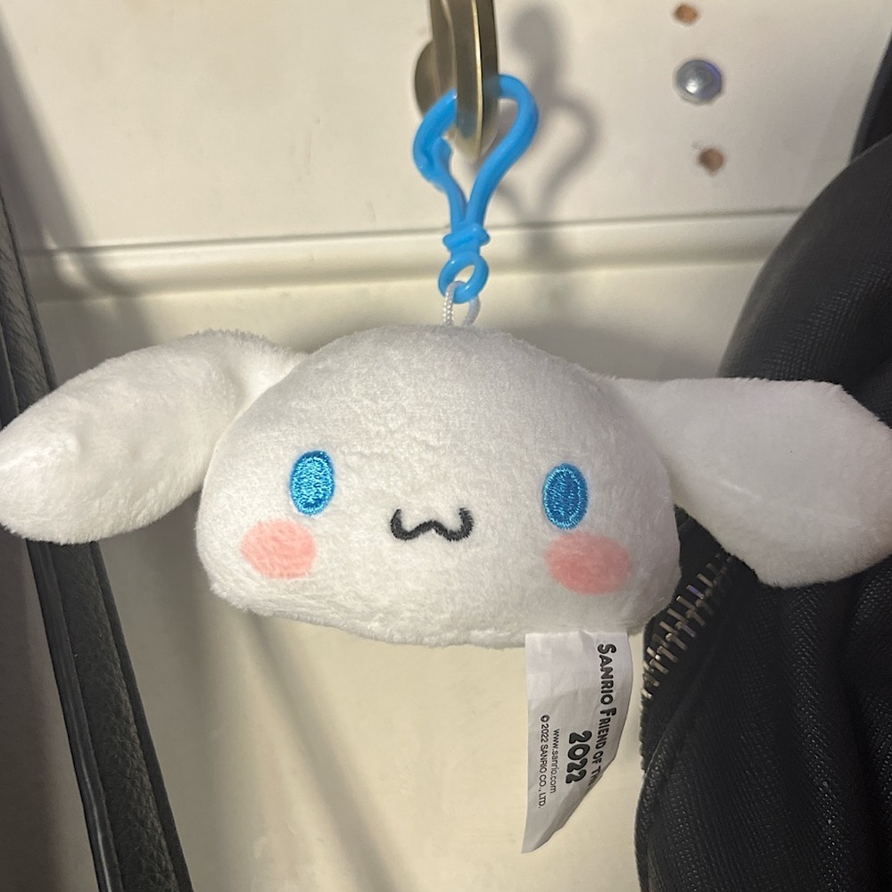 Sanrio cinnamoroll 2022 plush keychain